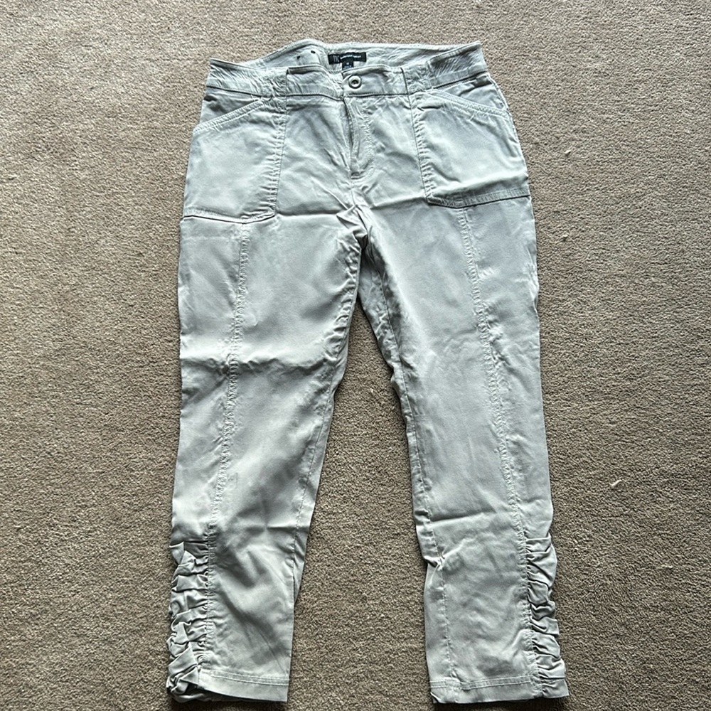 INC Concepts size 10 soft and stretchy capri